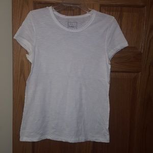 Medium crew neck, short sleeve white t shirt